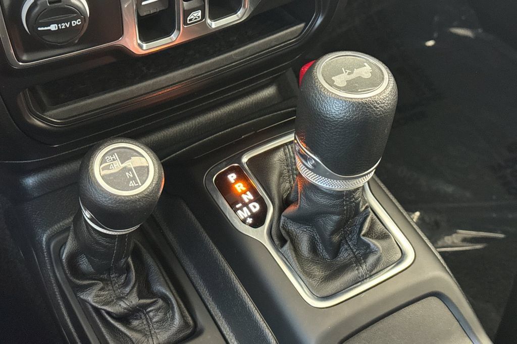 Used 2023 Jeep Wrangler Unlimited Sport AWD/4WD image 26
