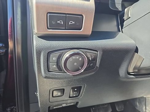 Used 2022 Ford F350 Platinum w/ Tremor Off-Road Package AWD/4WD image 14