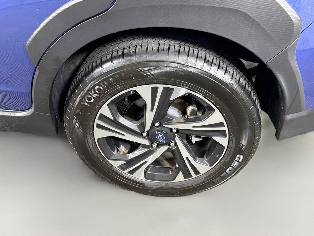 Used 2025 Subaru Crosstrek 2.5i Premium AWD/4WD image 34