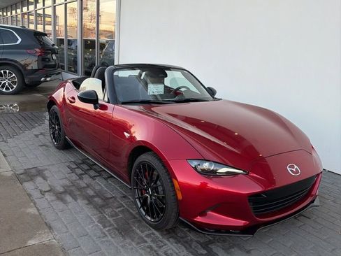 Certified 2024 MAZDA MX-5 Miata Club w/ Brembo/BBS Recaro Package image 12
