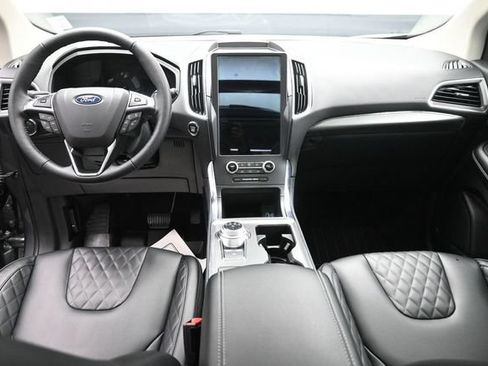 Certified 2024 Ford Edge Titanium AWD/4WD image 21