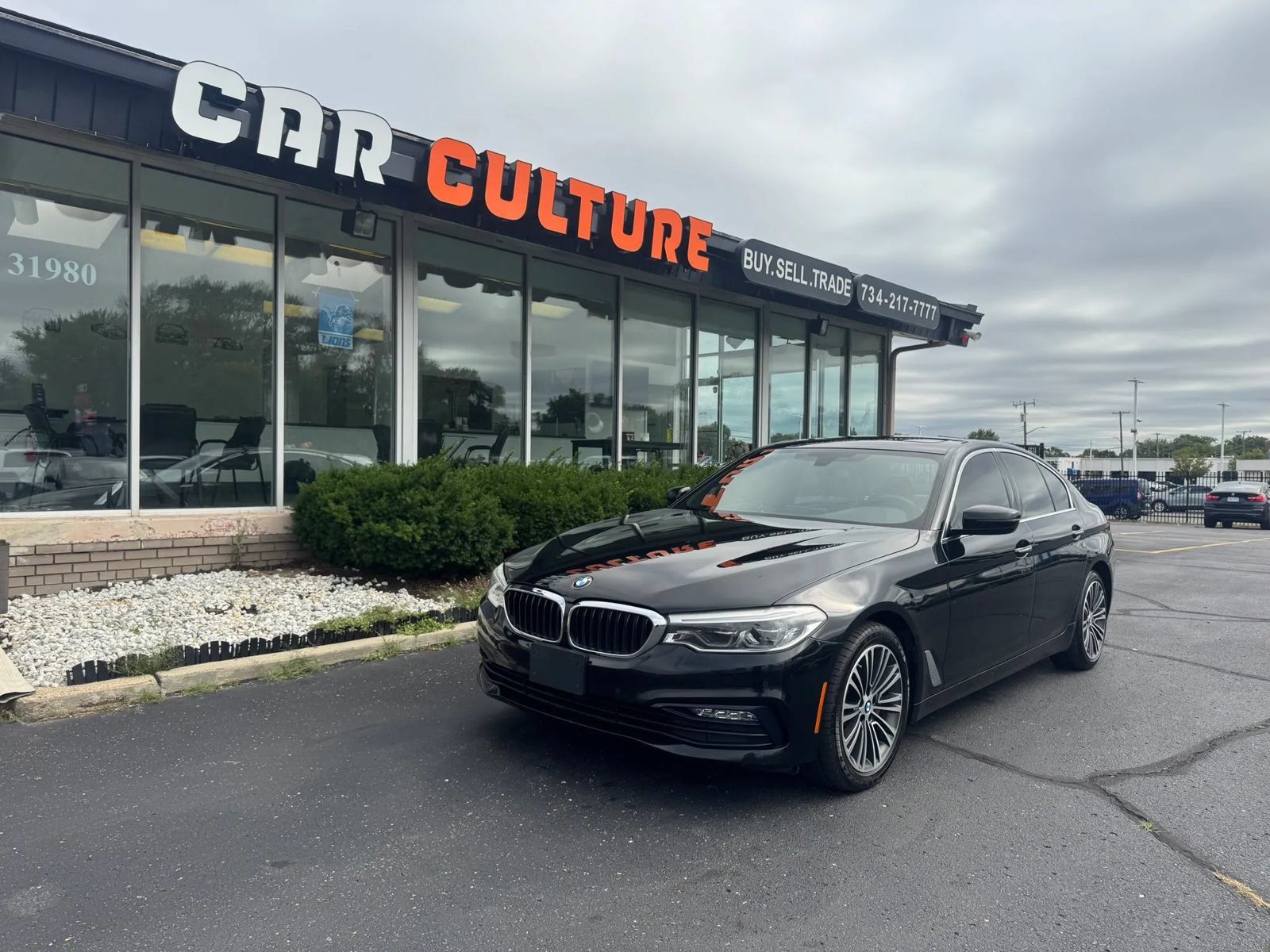Used 2017 BMW 540i RWD image 1