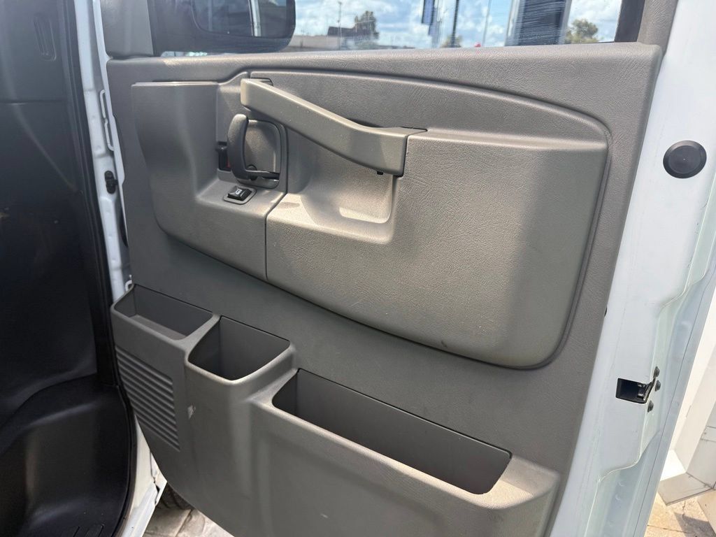 Used 2021 Chevrolet Express 2500 w/ Driver Convenience Package RWD image 14
