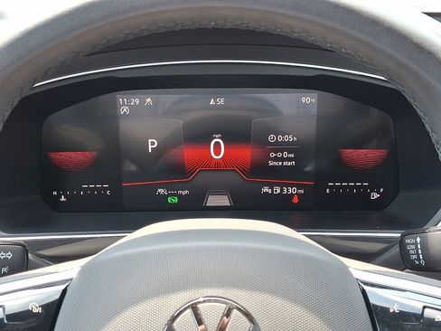 Used 2024 Volkswagen Tiguan SE R-Line image 26