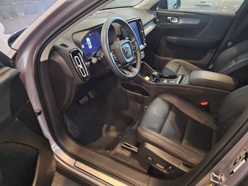 Certified 2026 Volvo XC40 B5 Core w/ Climate Package AWD/4WD image 17