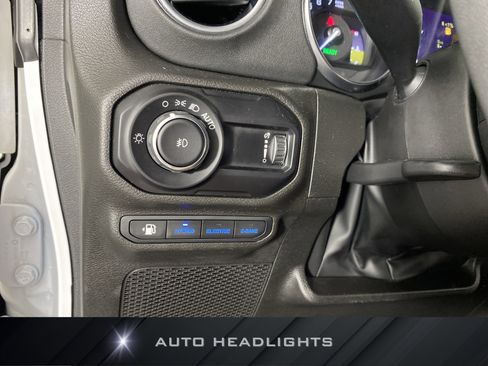 Used 2023 Jeep Wrangler Unlimited Rubicon 4xe w/ Cold Weather Group AWD/4WD image 27