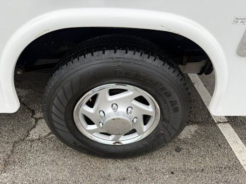 Used 2017 Ford E-350 and Econoline 350 Super Duty RWD image 7