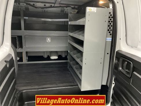 Used 2018 Chevrolet Express 2500 w/ Driver Convenience Package RWD image 26