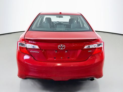 Used 2012 Toyota Camry SE FWD image 6