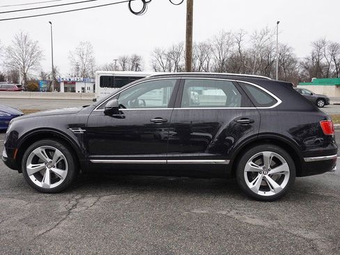 Used 2019 Bentley Bentayga AWD/4WD image 17