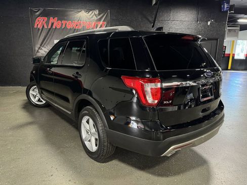 Used 2016 Ford Explorer XLT w/ Equipment Group 202A image 3