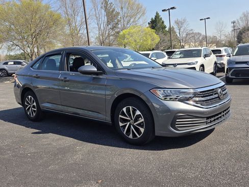 Used 2024 Volkswagen Jetta S image 3