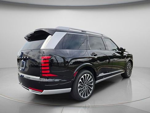 Certified 2026 Hyundai Palisade Calligraphy FWD image 6