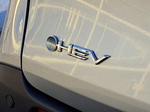 Used 2025 Toyota Sienna XLE image 37