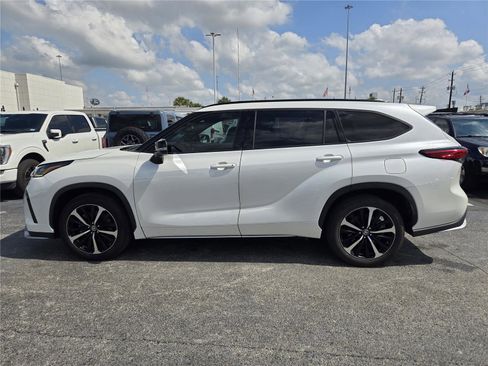 Used 2021 Toyota Highlander XSE FWD image 5