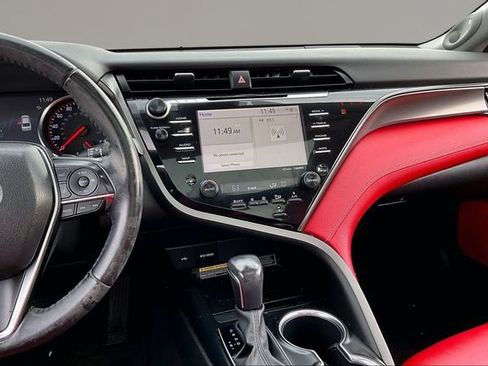 Used 2020 Toyota Camry XSE image 9