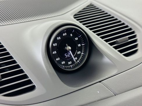 Certified 2025 Porsche Cayenne GTS AWD/4WD image 19