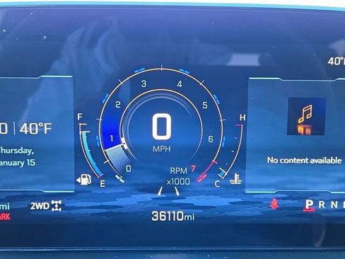 Used 2025 Chevrolet Traverse LT image 25