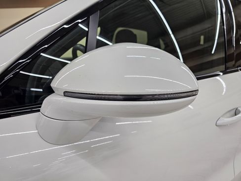 Used 2020 Porsche Cayenne E-Hybrid image 12