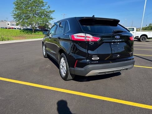 Certified 2024 Ford Edge SEL w/ Convenience Package AWD/4WD image 9