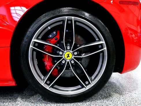Used 2019 Ferrari 488 GTB RWD image 37
