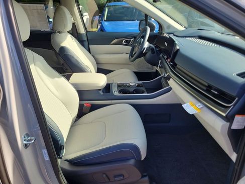 New 2026 Kia Carnival SX Prestige FWD image 7