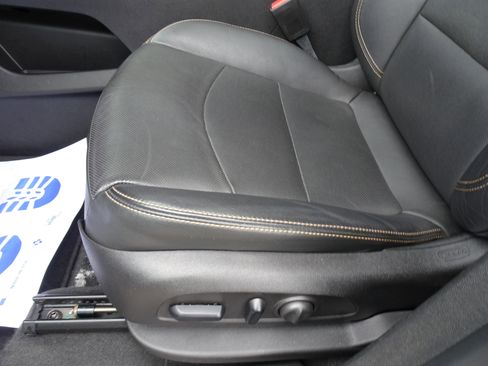 Used 2018 GMC Terrain SLT w/ Preferred Package image 9