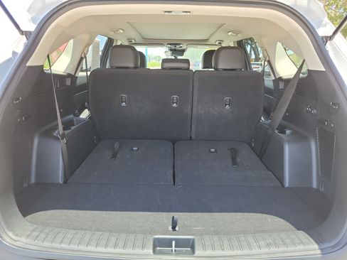 Used 2022 Kia Sorento S w/ Panoramic Sunroof Package AWD/4WD image 7