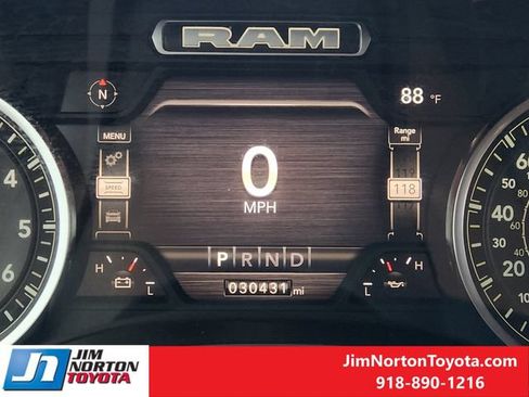 Used 2023 RAM 1500 Laramie AWD/4WD image 19