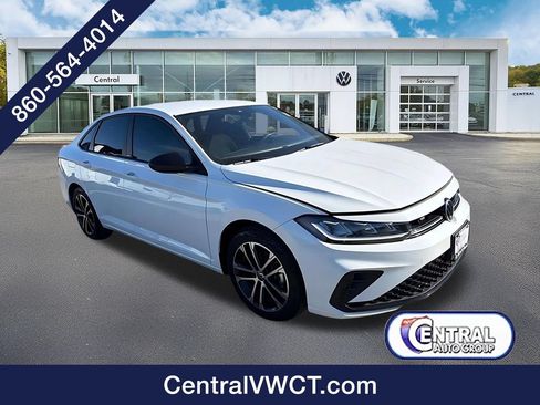 Used 2025 Volkswagen Jetta Sport FWD image 1