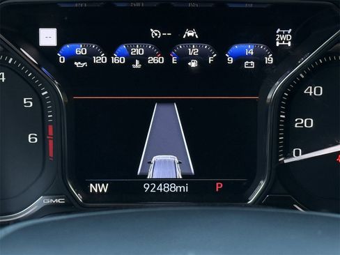 Used 2021 GMC Yukon AT4 w/ AT4 Premium Package image 15