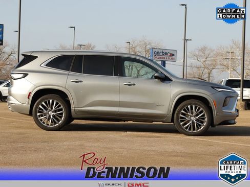 Used 2025 Buick Enclave Avenir w/ Super Cruise Package image 8