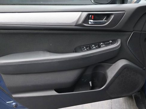 Used 2019 Subaru Outback 2.5i Premium image 7