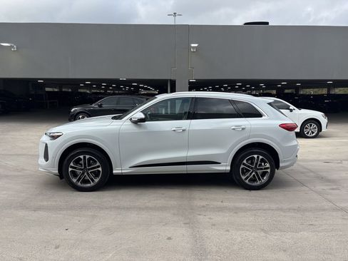 Used 2025 Audi Q5 Premium Plus w/ Premium Plus image 9