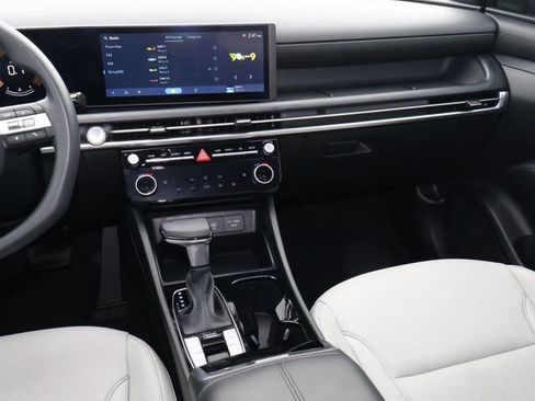 Certified 2026 Hyundai Santa Cruz SEL image 12