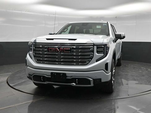 New 2026 GMC Sierra 1500 Denali w/ Denali Reserve Package AWD/4WD image 3