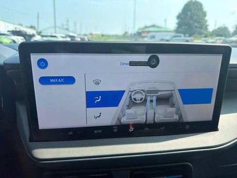 New 2026 Ford Maverick Lobo AWD/4WD image 10