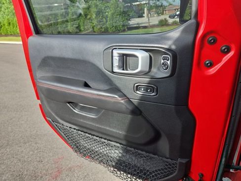 Used 2018 Jeep Wrangler Rubicon AWD/4WD image 23