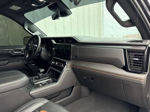 Used 2024 GMC Sierra 1500 AT4 w/ Technology Package image 35