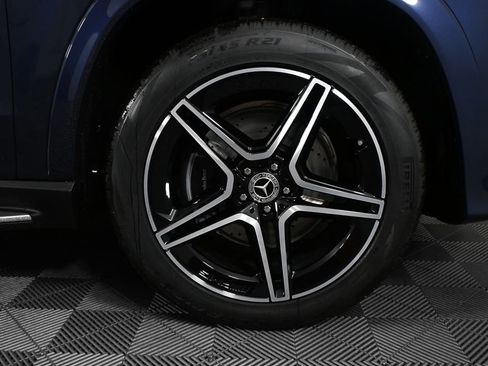 New 2026 Mercedes-Benz GLS 450 4MATIC image 36