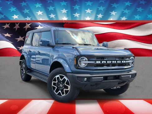Certified 2025 Ford Bronco Outer Banks AWD/4WD image 1