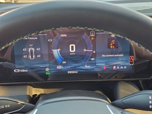 Used 2025 Chevrolet Equinox EV LT w/ Comfort Package FWD image 26