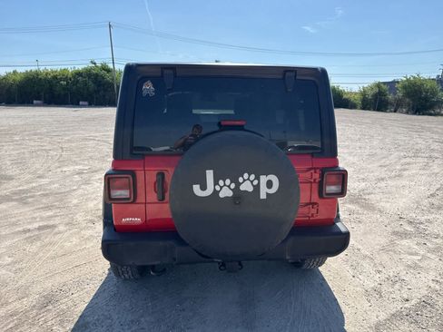 Used 2024 Jeep Wrangler Unlimited Sport AWD/4WD image 12