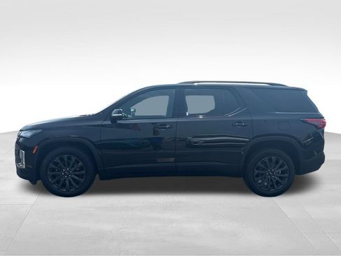 Used 2023 Chevrolet Traverse RS AWD/4WD image 2