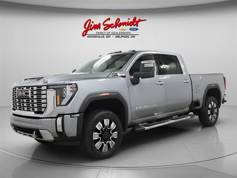 Used 2024 GMC Sierra 2500 Denali w/ Technology Package image 2