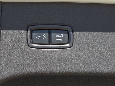 Certified 2024 Porsche Cayenne S image 25