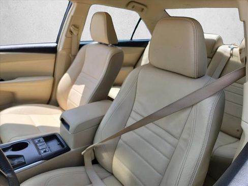 Used 2016 Toyota Camry XLE FWD image 13