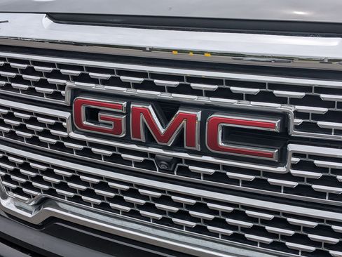Certified 2020 GMC Sierra 1500 Denali w/ Denali Ultimate Package AWD/4WD image 31