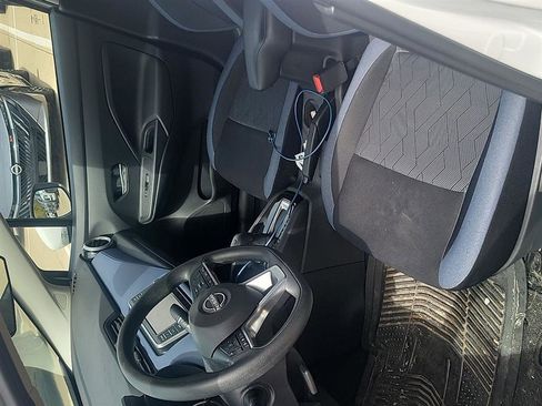 Used 2023 Nissan Versa SV w/ Trunk Package FWD image 8
