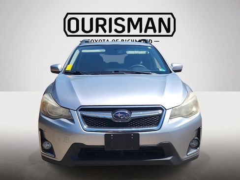 Used 2017 Subaru Crosstrek 2.0i Premium w/ Popular Package #1 AWD/4WD image 2